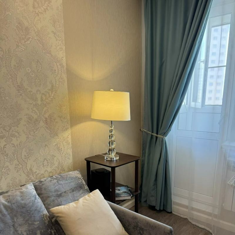 Lighting Room Decor Photo - Современная роскошная настольная лампа с кристаллами