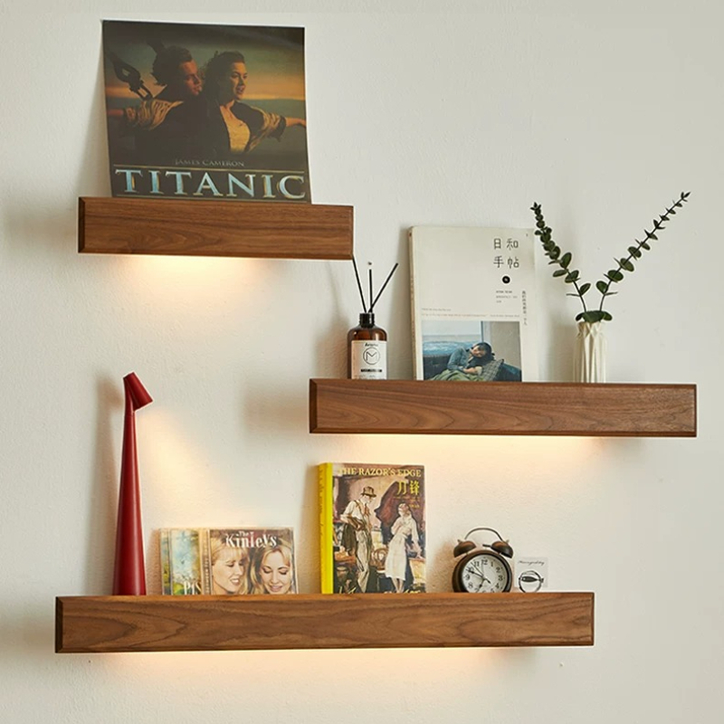 Lighting And Decor Magazine - Настенная полка из массива дерева для